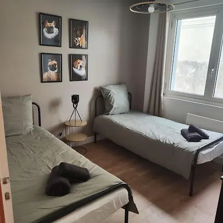 La Madeleine - Spacious, Baby Equipments Apartment